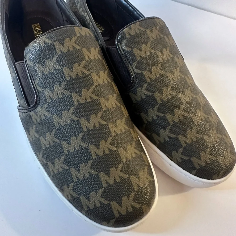 Michael Kors Logo Slip-On